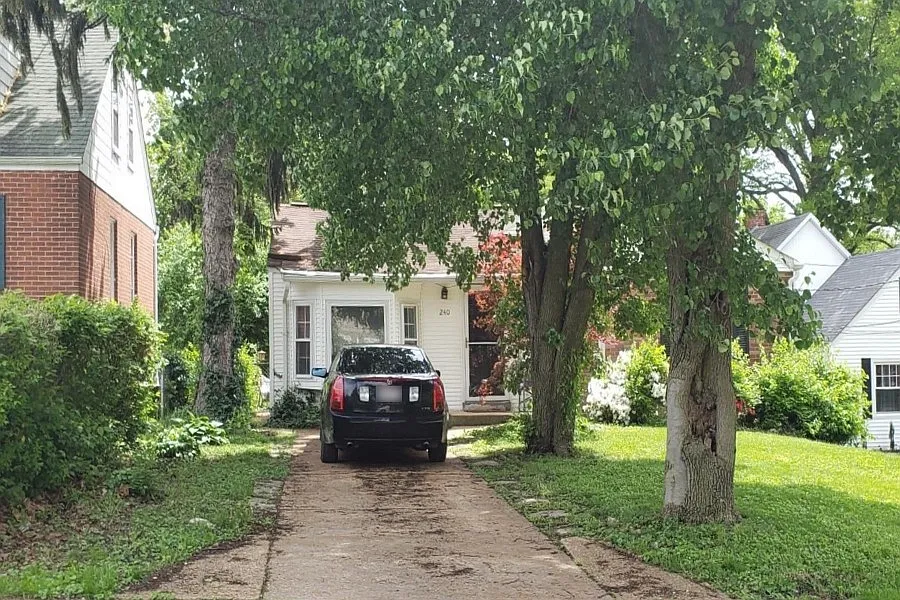 240 Roberta Ave photo 1