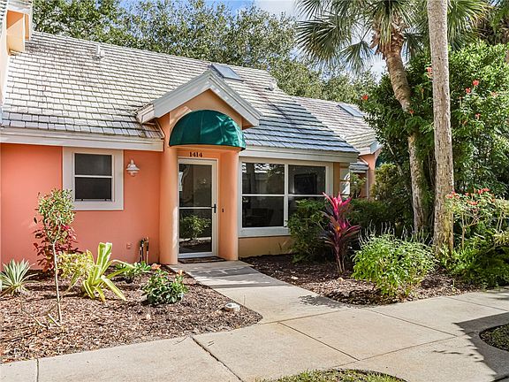 4th image of 1414 Coral Oak Ln #1002