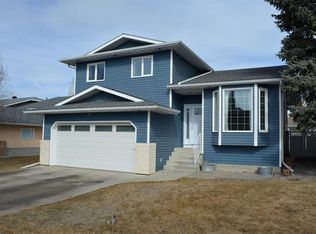 1336 S Meadowbrook Dr SE, Airdrie, AB T4A 2B3