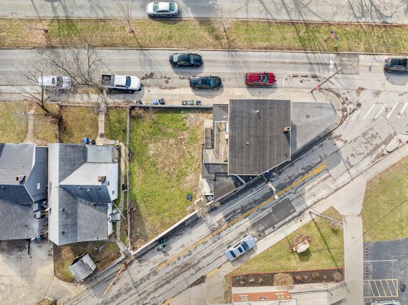 lexington-kentucky-446756855 picture