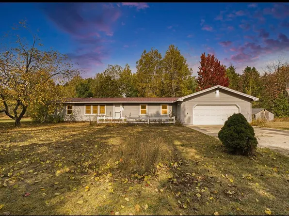 444 Poplar Rd, Pellston, MI 49769