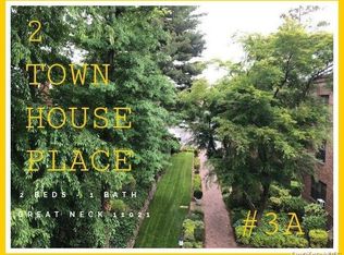 2 Town House Pl APT 3A, Great Neck, NY 11021