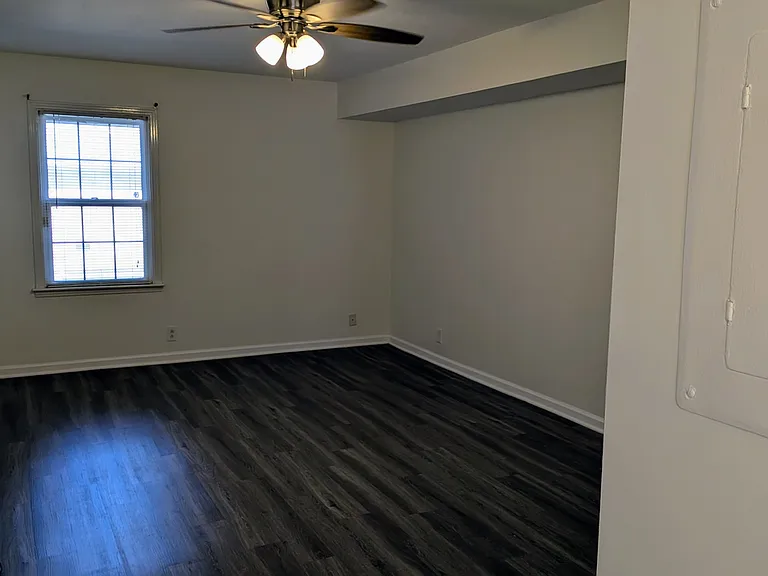 510 Basswood Ave #4 — Photo 8