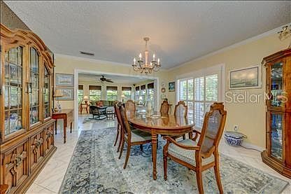 3rd image of 123 Oakwood Dr
