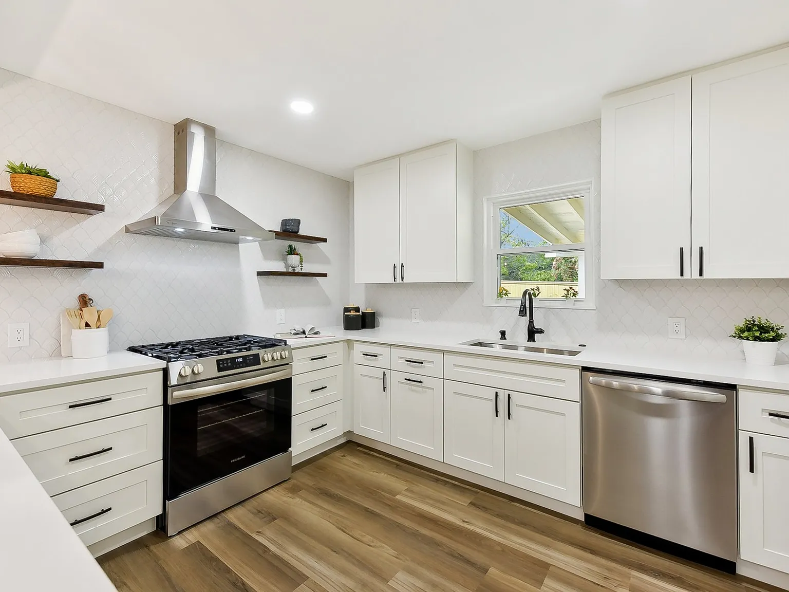 3 bed, 2029 sqft, $2,800 — Photo 4