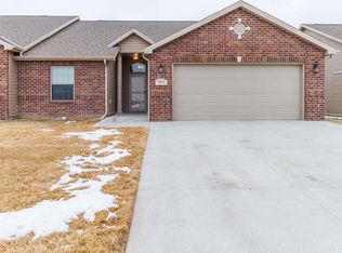 9025 S 80th St, Lincoln, NE 68516