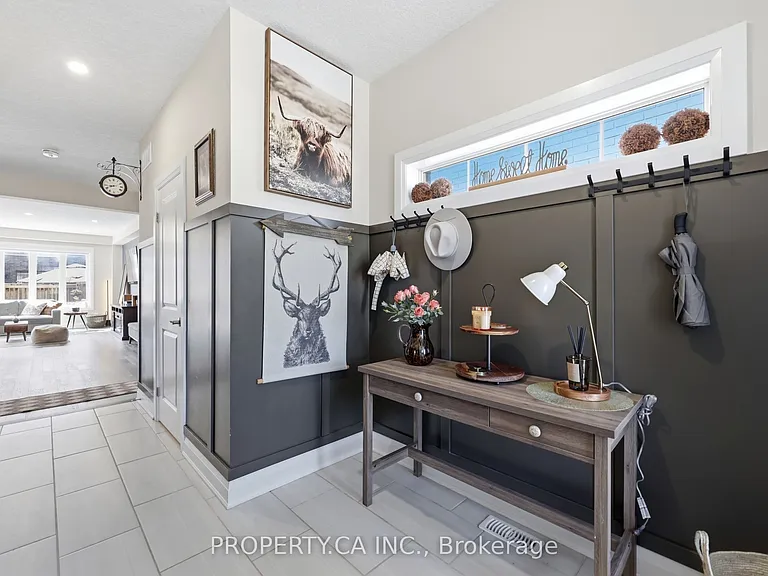 629 Wild Rye St W — Photo 5