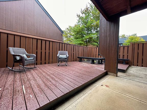 2nd image of 4762 Powderhorn Ln