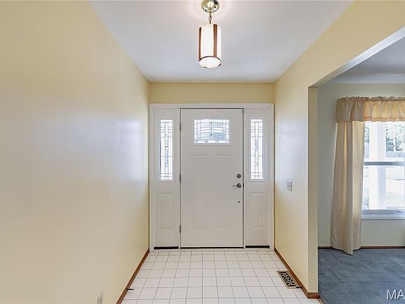 3rd image of 3625 Meserta Ln