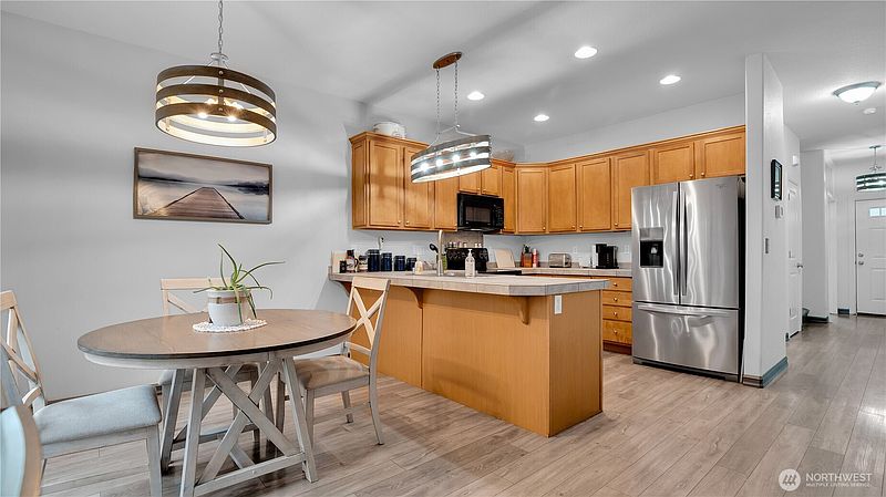 4th image of 3604 NE 42nd Street