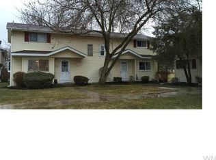 4927 Tuscarora Rd, Niagara Falls, NY 14304