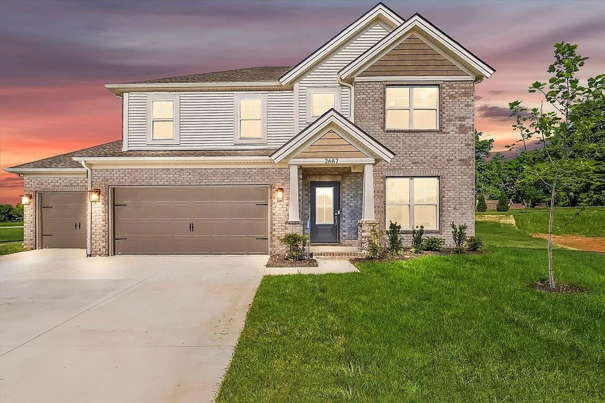 2687 Sussex Ct photo 1