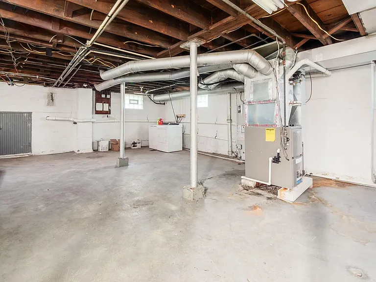 211 E Jenkins Ave — Photo 28
