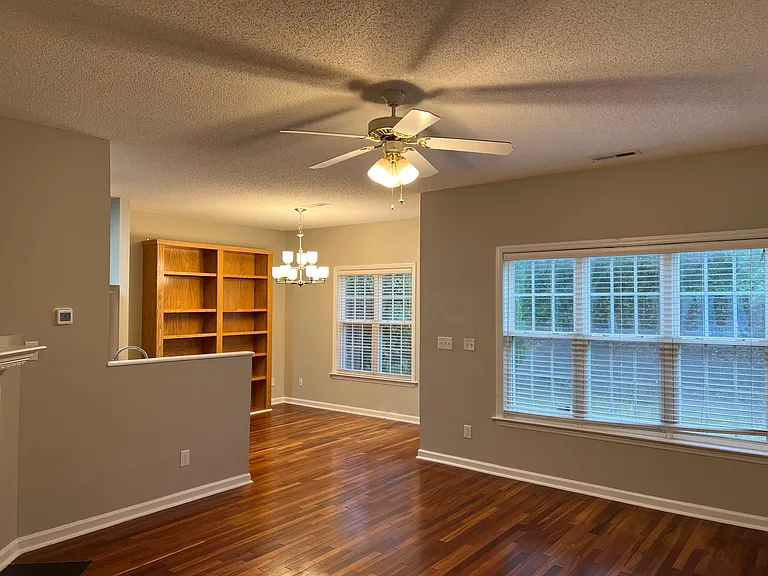 2424 Bay Harbor Dr — Photo 8