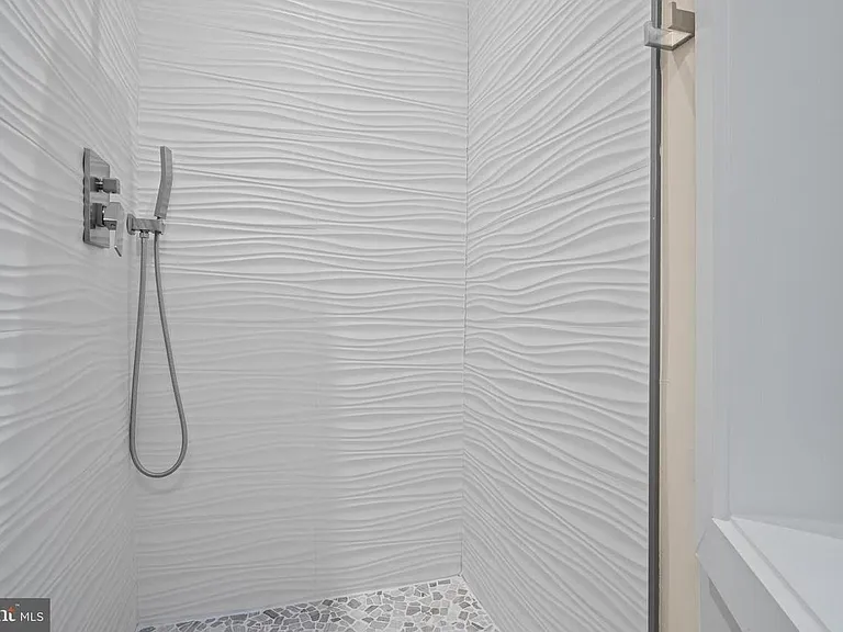 28 Todd Pl NE #2 — Photo 9