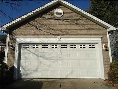 3rd image of 7989 Oakwind Ct
