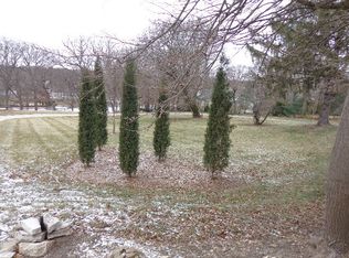 228 Crissey Ave, Geneva, IL 60134