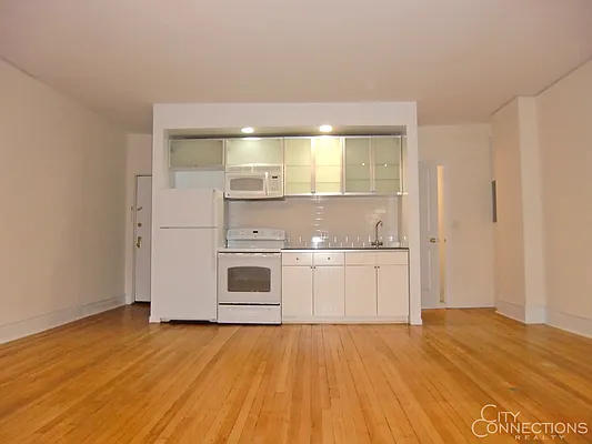 Rented by City Connections Realty | media 1