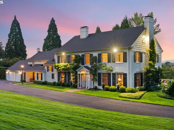 2393 S Military Rd, Portland, OR 97219