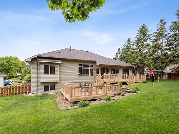 2nd image of 307 Lincoln Dr