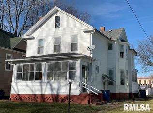 312 W 3rd Ave, Monmouth, IL