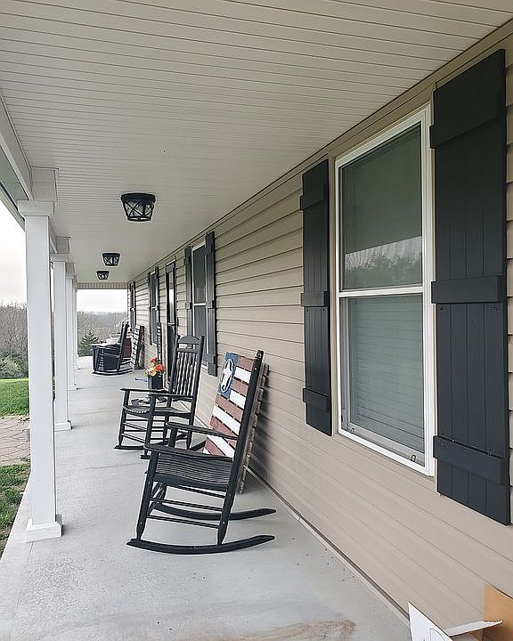 2nd image of 23000 NE 188th St