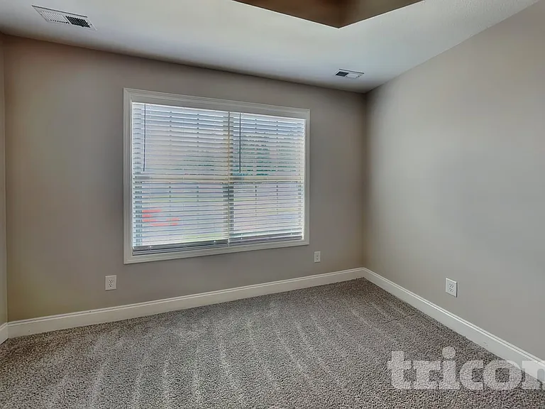 515 Magnolia Dr — Photo 8