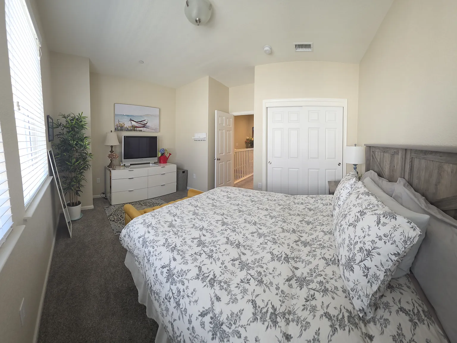 1 bed, 73 sqft, $1,250 — Photo 4
