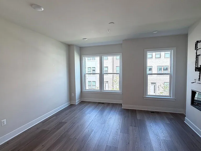 12742 Verdant Way — Photo 8