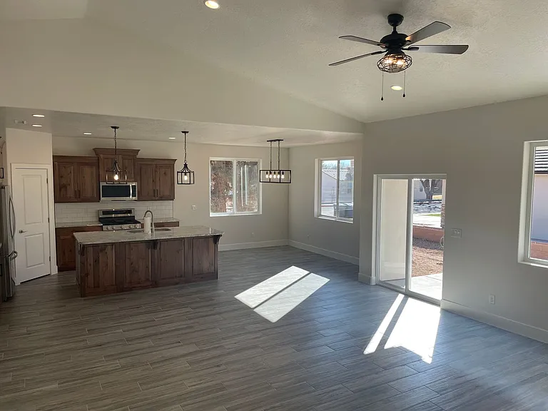 9 N Main St — Photo 11