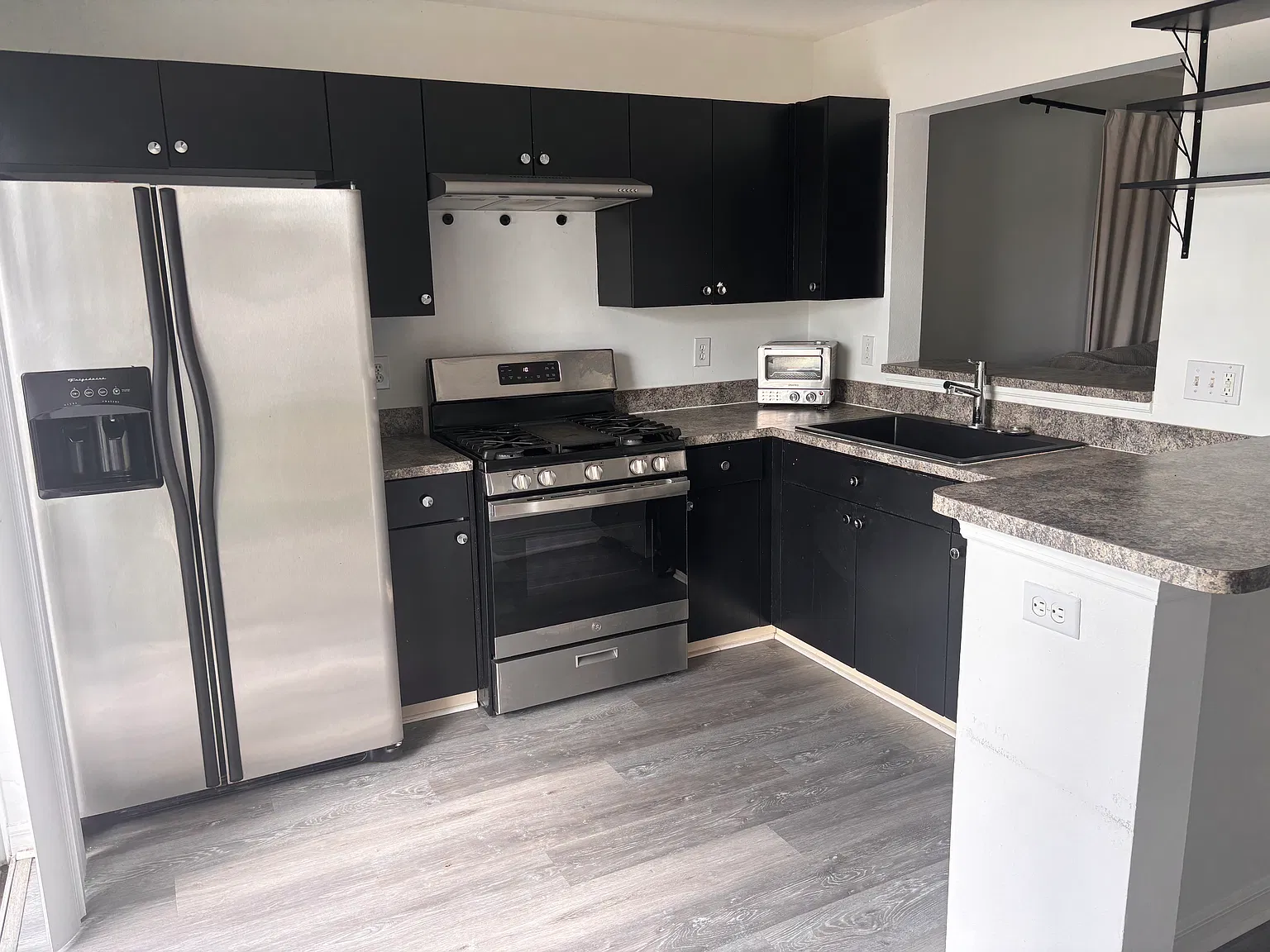 4 bed, 1574 sqft, $2,500 — Photo 4