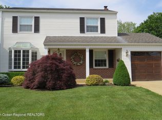 1 Briar Rd, Freehold, NJ 07728