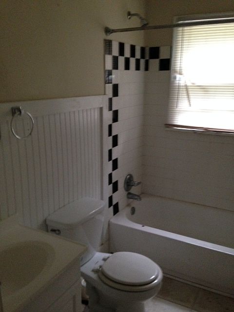 2nd image of 4692 Lake Cir