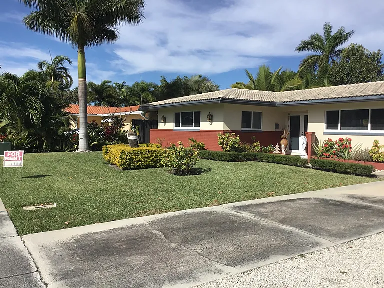 1277 W Camino Real — Photo 2