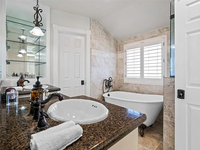 3902 Colquitt St — Photo 27