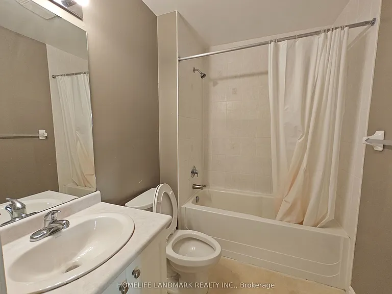 370 Sauve Cres — Photo 12