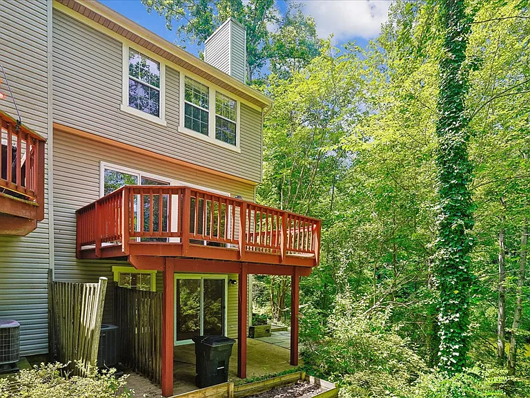 15748 Widewater Dr — Photo 23