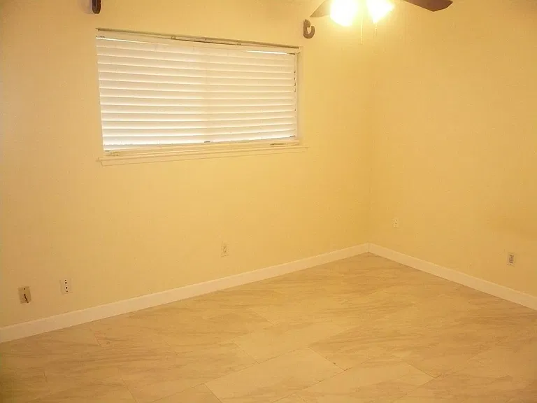 2826 Green Fields Dr — Photo 9