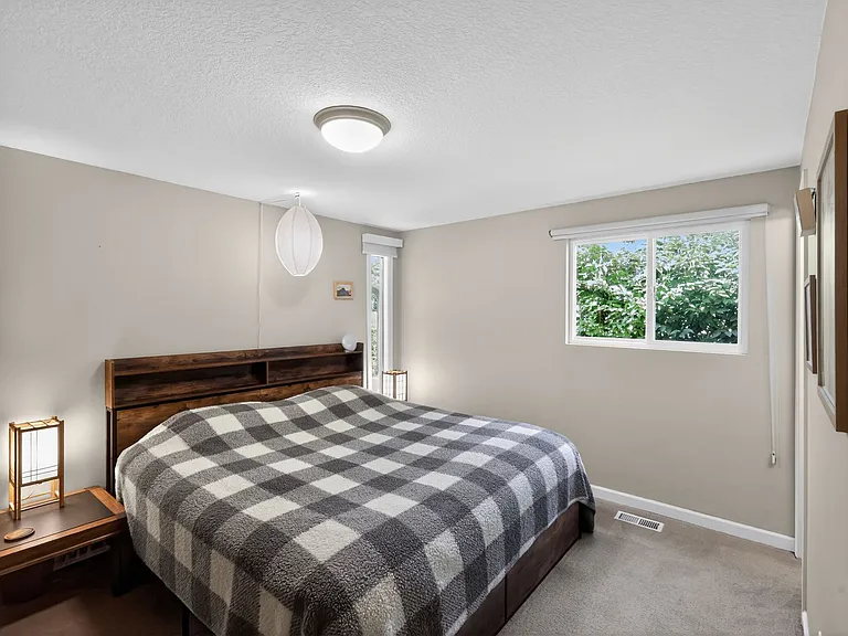 5705 SW 152nd Ave — Photo 8