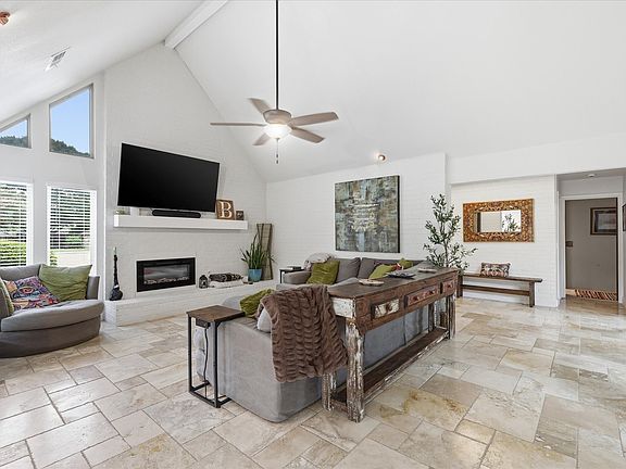 5th image of 2305 Torrey Pl