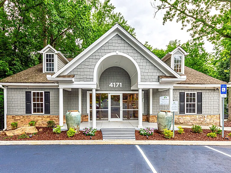 Fulton Pointe Apartments — Photo 13