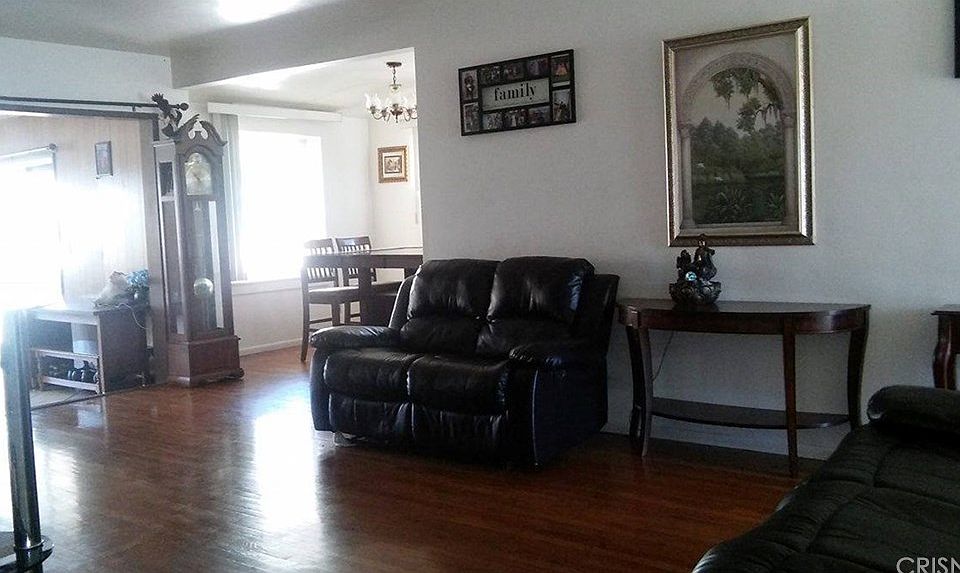 2nd image of 7134 Nagle Ave