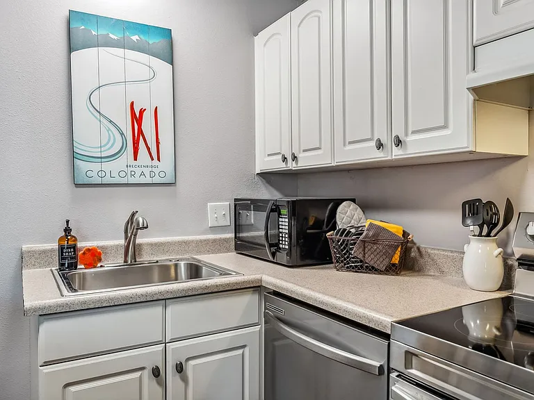 412 S Main St #113 — Photo 9