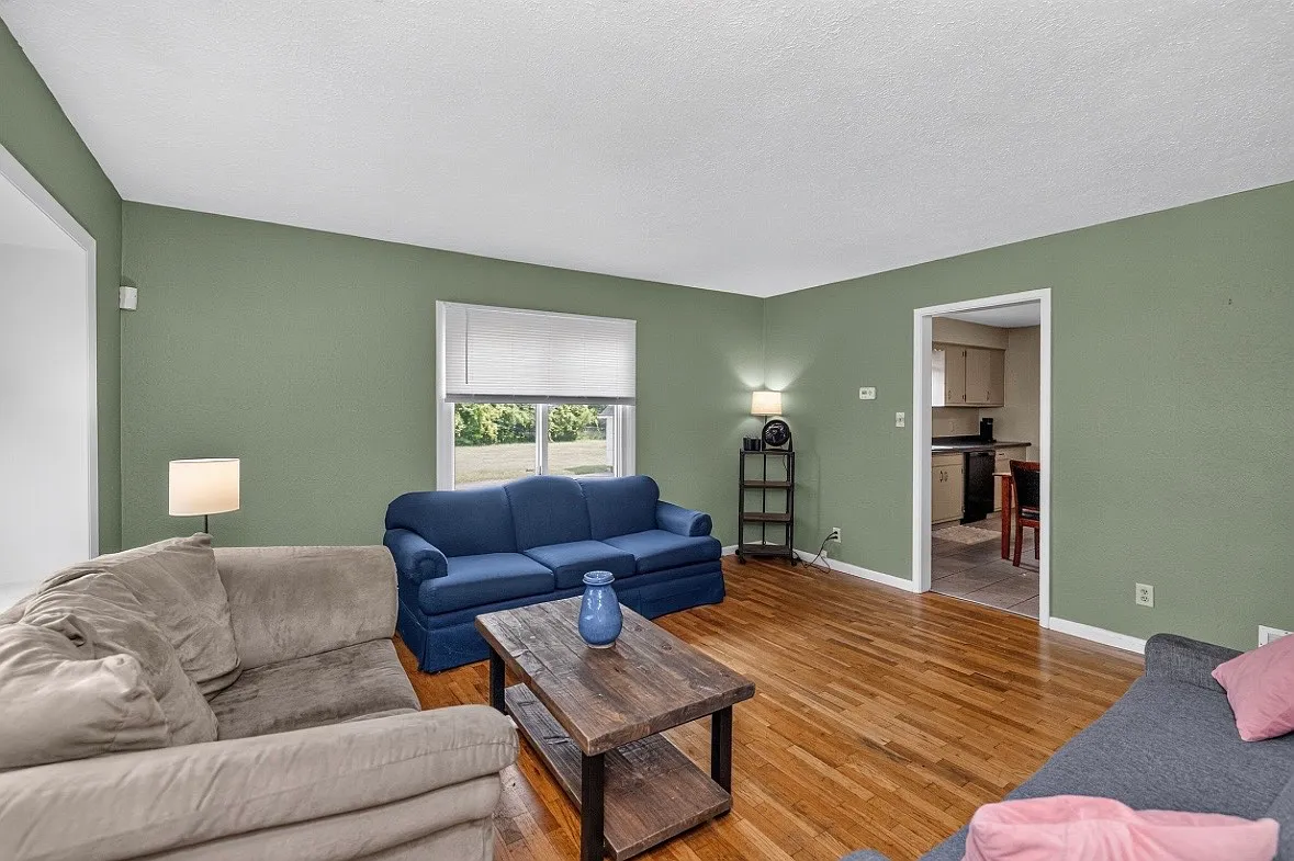 4 bed, 1038 sqft, $2,800 — Photo 4