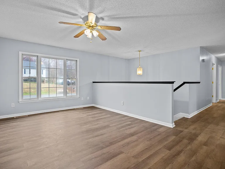 6818 Salem Quarter Rd — Photo 9