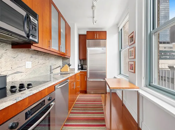 80 John St APT 23B, New York, NY 10038