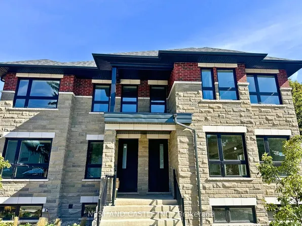 20 West St #2, Brampton, ON L6X 1V7