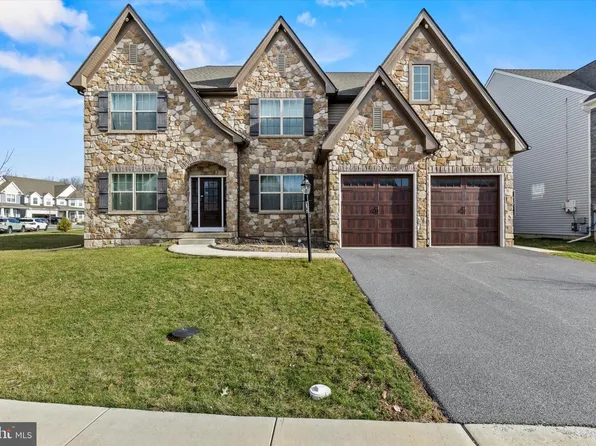 15 Stallion St, Mechanicsburg, PA 17050