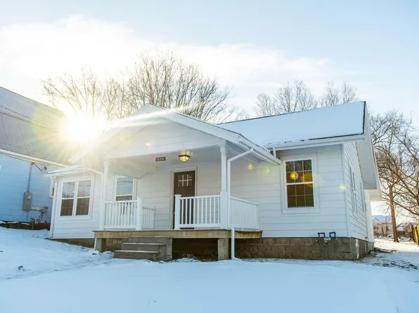 216 W North St, Warrensburg, MO 64093