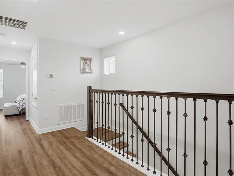 11007 Sycamore Woods Dr — Photo 20